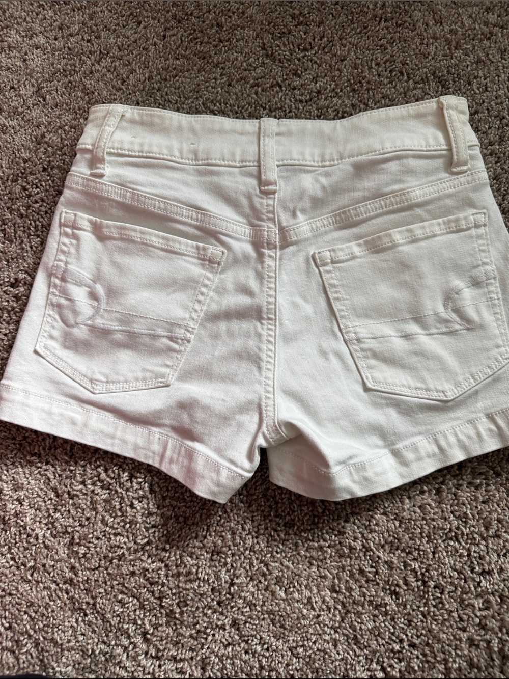 American Eagle Outfitters White High-Waist Button-Front Shorts - Picture 2 of 4